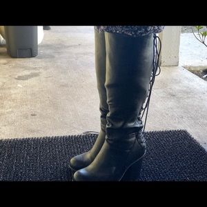 Torrid Women’s Black Leather Knee High Laces & Full Zip Boots Size 8